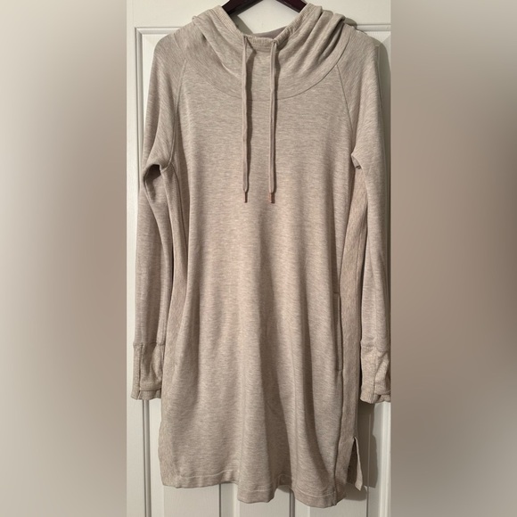 ATHLETA Md Pimlico Sweatshirt Hoodie Dress Tunic Oatmeal Stretch Thumbholes NICE - Picture 2 of 15